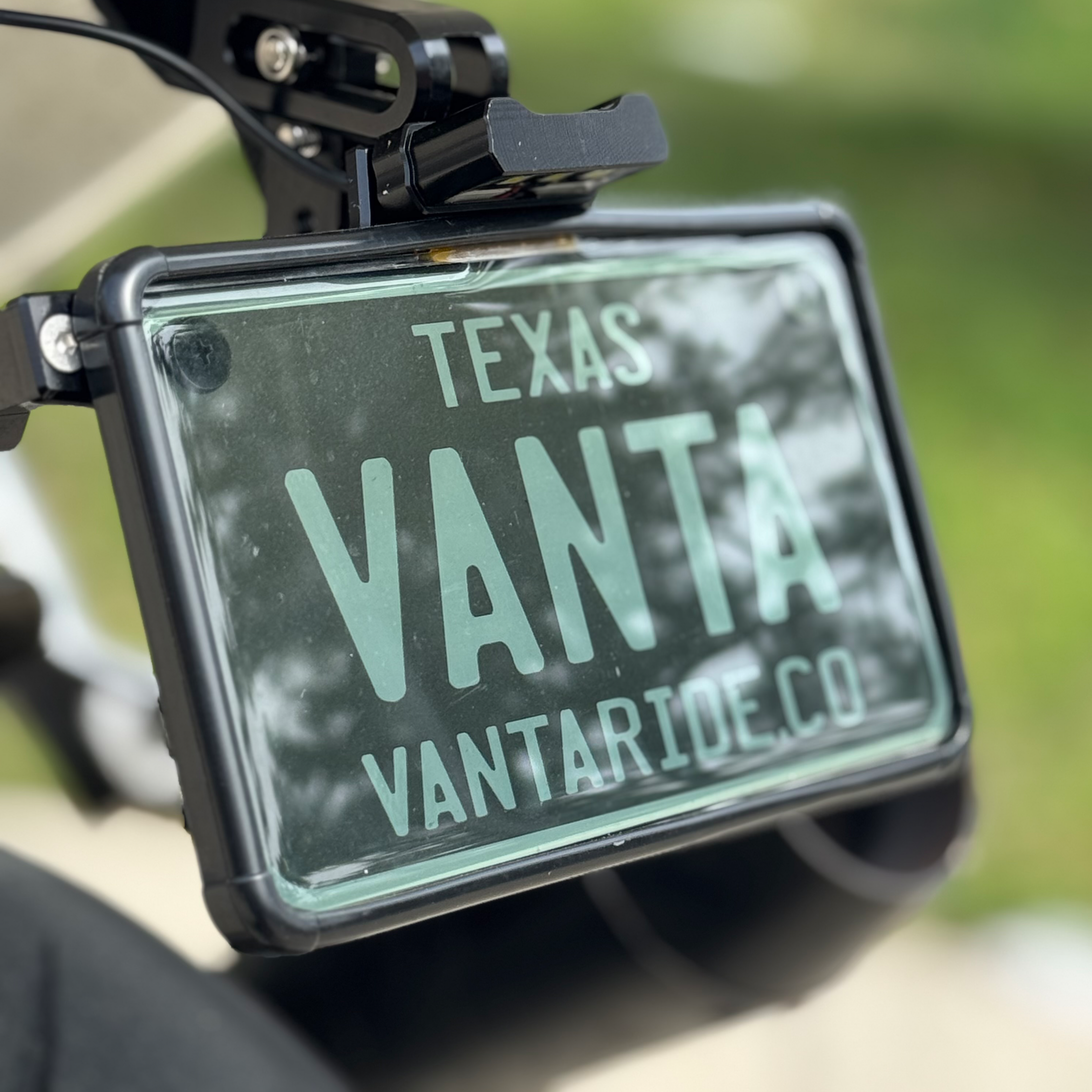 VANTARIDE Motorcycle Blackout Plate - Universal Fit